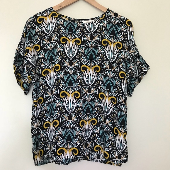 H&M Tops - H&M floral print blouse